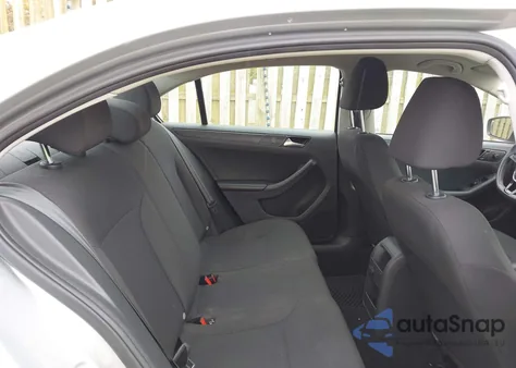 2016 Volkswagen Jetta 1.4T S z USA, uszkodzony, nr VIN 3VW267AJ7GM258432